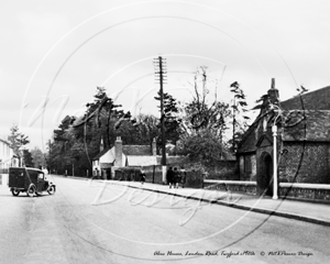 London Road and the Alms Houses, Twyford in Berkshire c1920s