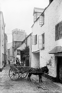 Picture of Cornwall - Looe, An Old Street c1906 - N1910