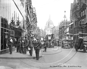 Fleet Street in London c1938
