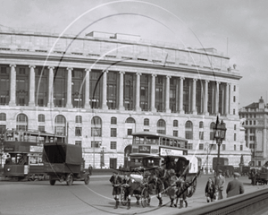 Picture of London - Blackfriars Bridge with Scouts - N004