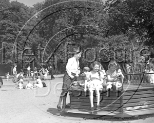 Picture of London - Regents Park, The Playground c1930s - N309