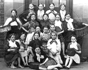 Picture of Misc - Kids, Girls Class c1910s - N506