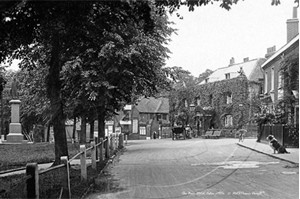 Picture of Surrey - Esher, The Bear Hotel c1940s - N3598