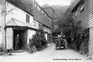 Picture of Hants - Romsey, The White Horse Hotel c1903 - N4279