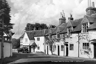 Picture of Berks - Sonning, Palace Yard, The Cottages c1930s - N4544
