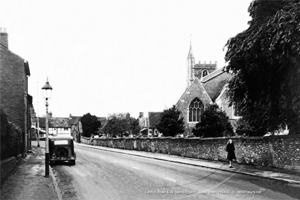 London Road and All Saints Church, Wokingham in Berkshire c1940s